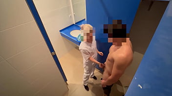 I surprise the gym cleaning damsel who when she enters to tidy the wc she catches me tugging off and helps me finish cumming with a blow-job