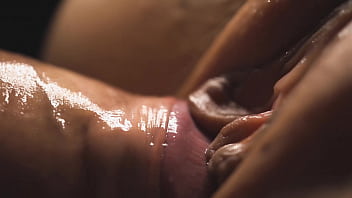 Vulva screwing and cock-squeezing super-hot internal cumshot in excellent detail